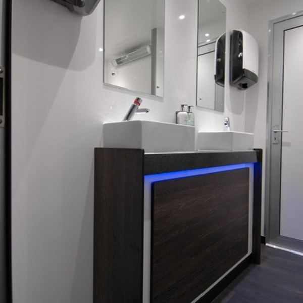 Luxury Toilet Trailers